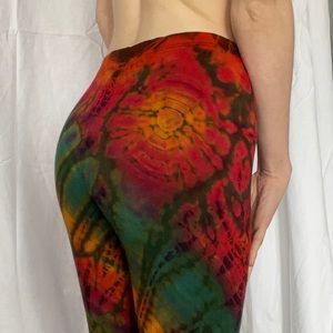 Super soft tie-dye leggings